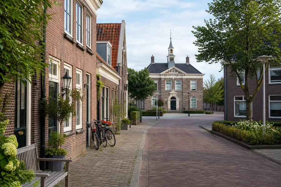 Foto bij artikel: Traplift aanvragen bij uw gemeente: zo werkt het Wmo-loket